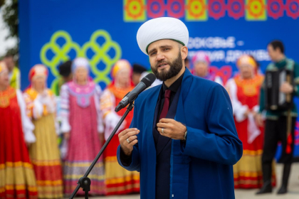 Глава ДСМР поздравил муфтия Московской области с Днем рождения