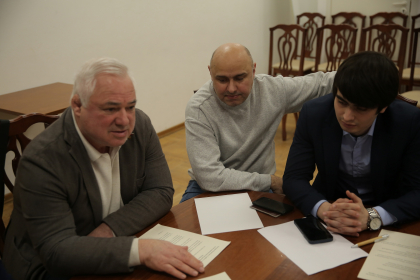 Комиссия по работе с молодежью в Москве обсудила планы сотрудничества национальных общественных объединений