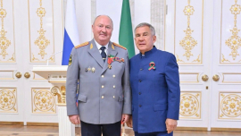 Раис Татарстана вручил Равилю Ахметшину орден Александра Невского